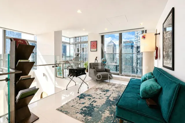 Pan Peninsula East, Canary Wharf, E14, photo 3