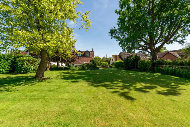 Nup End Lane, Wingrave, HP22, photo 3