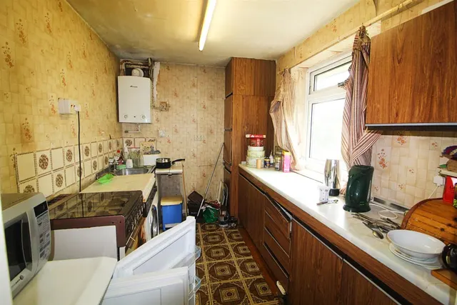 Photo 3 — 2A Meadway, Barnet EN5 5LF