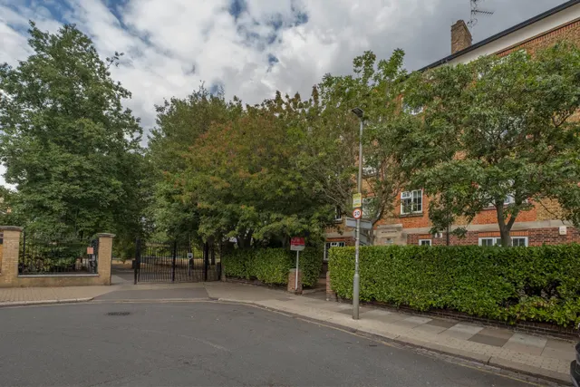 Photo 2 — Acuba Road, London, SW18
