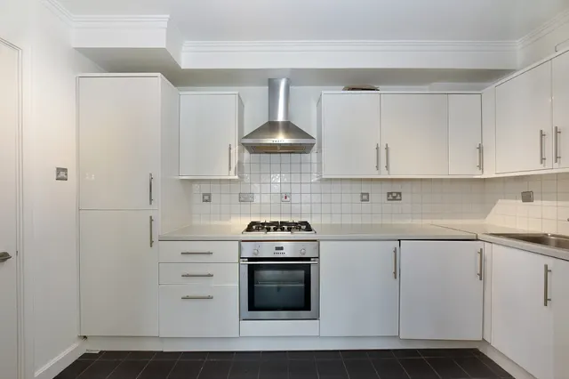 Photo 2 — Harwood Road, Fulham, London, SW6