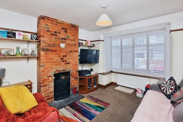 St. Valerie Road, Gosport, PO12, photo 3