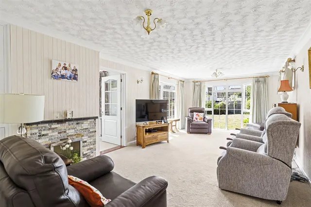 Highfields, Saffron Walden, CB10, photo 2