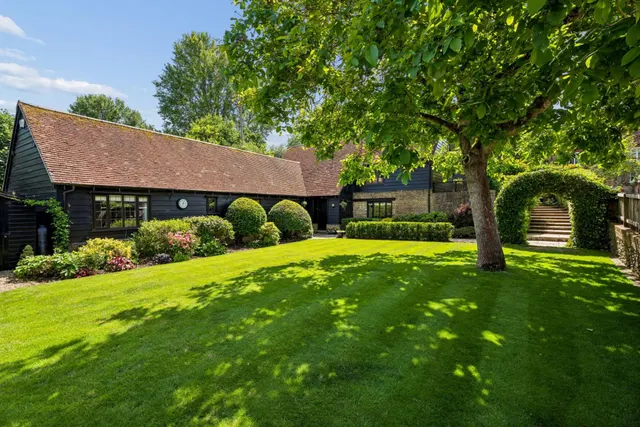 Pipers Hill, Great Gaddesden, HP1, photo 1