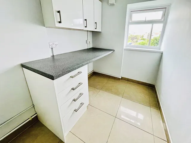 Hendre Ebbw Vale, NP23, photo 3