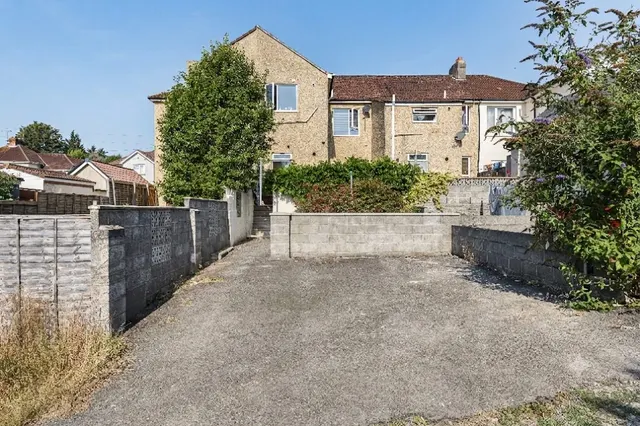 Photo 2 — Flat A, 54 Sherwell Road, Bristol, Bristol, BS4 4JZ
