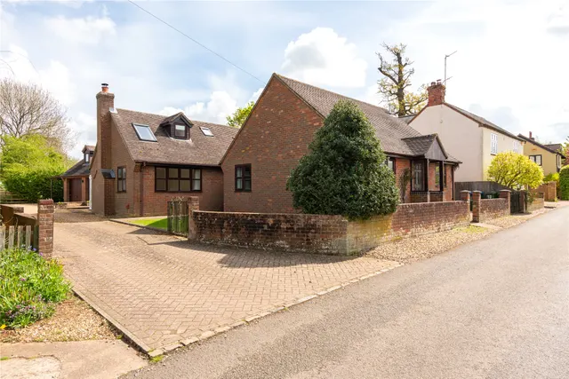 Ivy Lane, Stewkley, LU7, photo 1