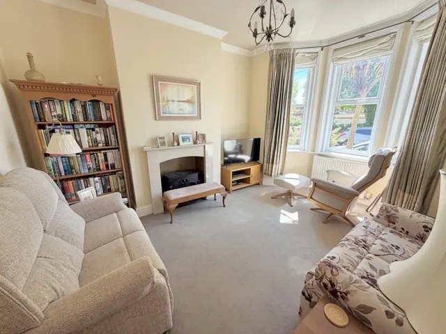Charles Road, BH15, photo 2