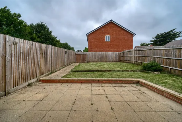 Woodlanders Road, Stalbridge, photo 3