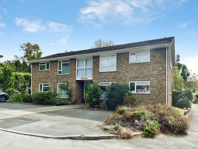 Broad Street, Guildford, GU3, photo 1