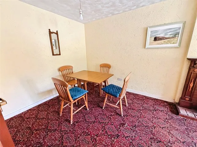 Photo 3 — Sunningdale Close, Doncaster, South Yorkshire, DN4