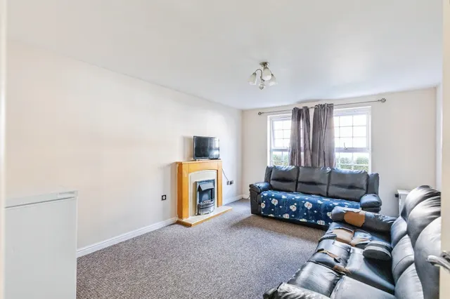 Finney Drive, Grange Park, NN4, photo 2