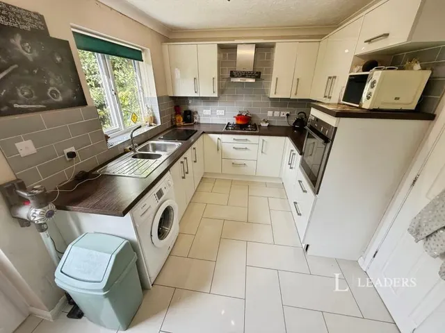 Beck Way, Thurlby, PE10, photo 2