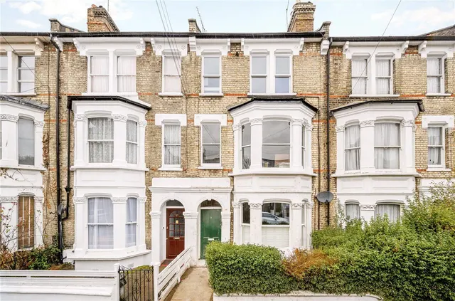 Davisville Road, London, W12, photo 1