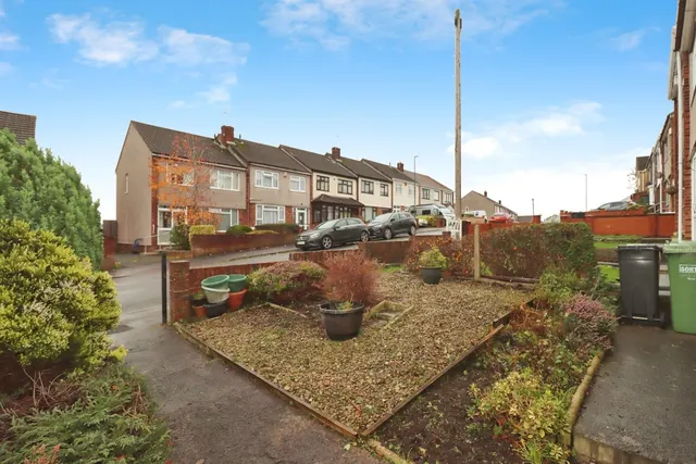 Walnut Crescent, Kingswood, Bristol, BS15, photo 1
