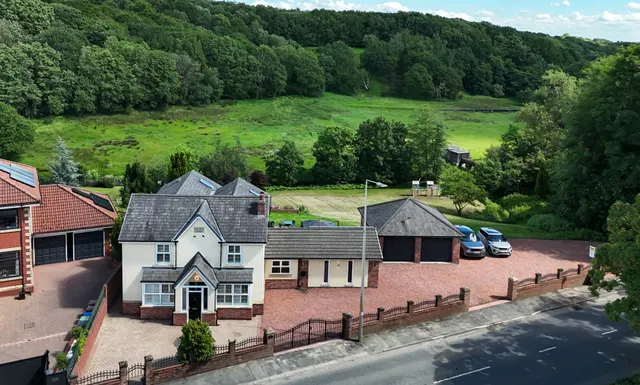 Chorley Road, Standish, photo 1