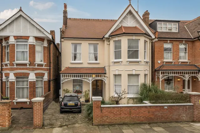 42b St Gabriels Road, London, photo 1