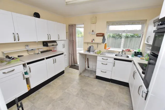 Orford Crescent, Old Springfield, CM1, photo 2