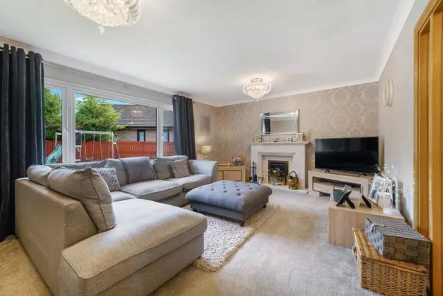 Photo 3 — Turnhill Drive, Erskine, Renfrewshire, PA8