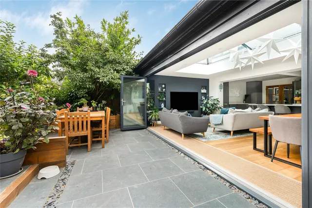Glenville Gardens, Hindhead, GU26, photo 3
