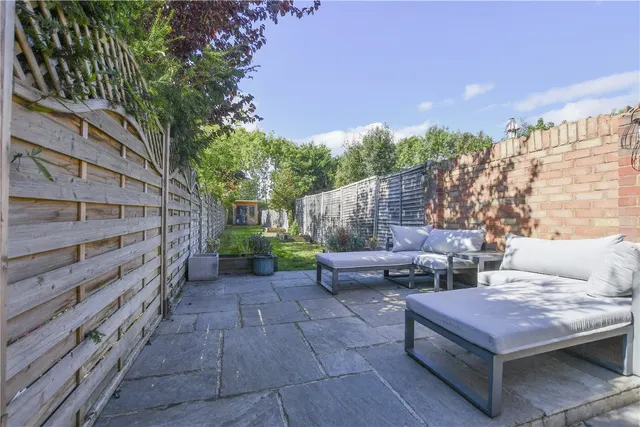 Stanley Road, Wokingham, RG40, photo 2