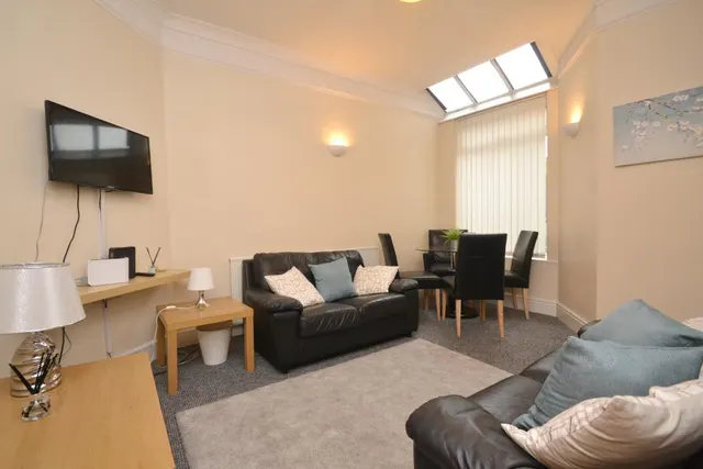 Carill Drive, Fallowfield, M14, photo 2