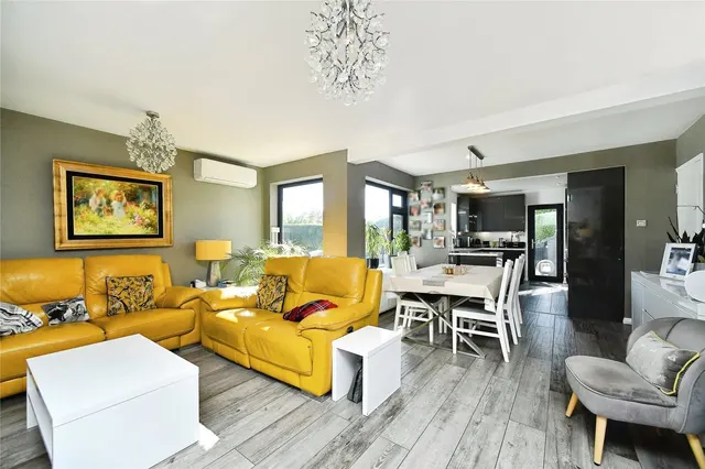Tremola Avenue, Brighton, BN2, photo 2