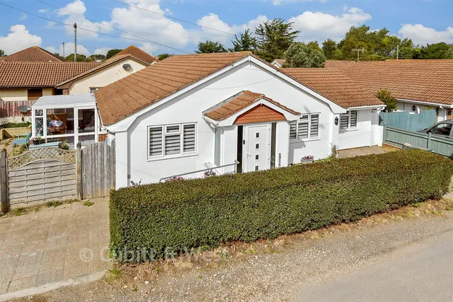 West Front Road, Bognor Regis, PO21, photo 1
