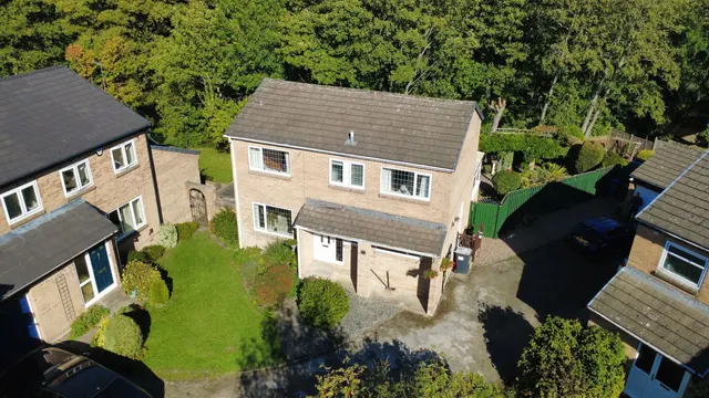 Shelley Close, Penistone, photo 1