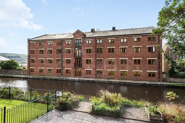 Canal Road, Riddlesden, BD20, photo 1