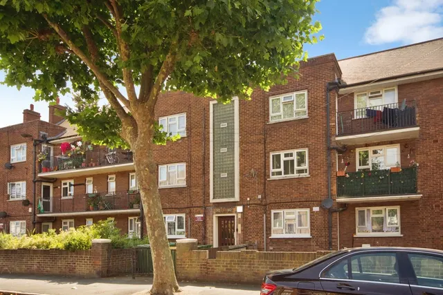 Harcourt Avenue, Manor Park, London, E12, photo 1