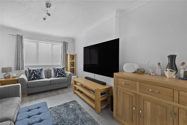 Gardenia Drive, West End, GU24, photo 3