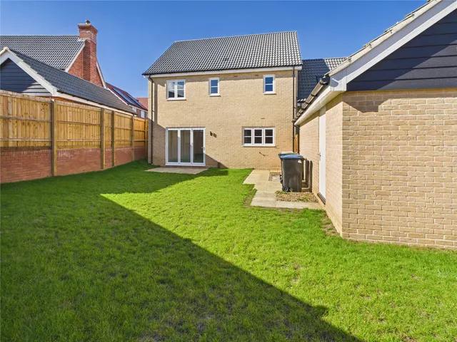 Ethelwold Drive, Wickham Market, IP13, photo 2
