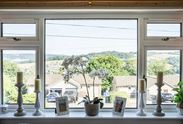 Photo 3 — Langtoft Road, Stroud, GL5 1LS