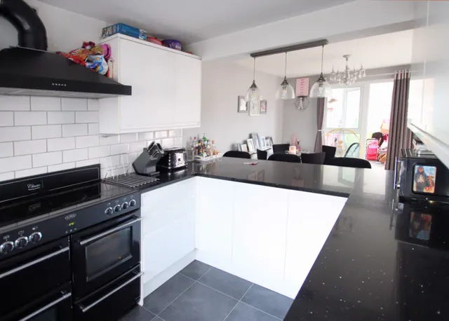 Photo 2 — Montpelier Court, Kempton Walk, Croydon, Croydon, CR0 7XF