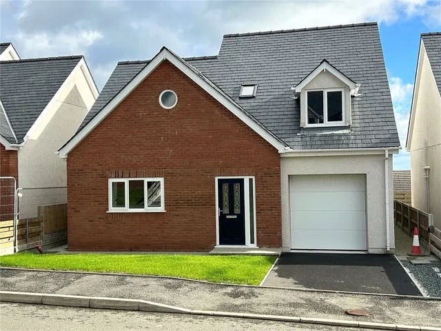 Parys Uchaf, Bull Bay, LL68, photo 1