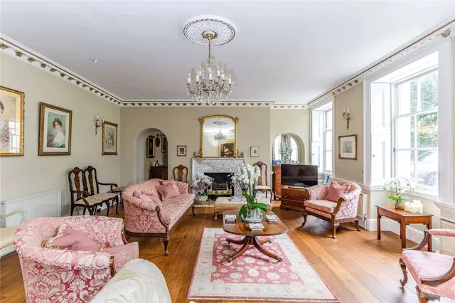 Photo 3 — Shardeloes, Missenden Road, Amersham, Buckinghamshire, HP7 0RL