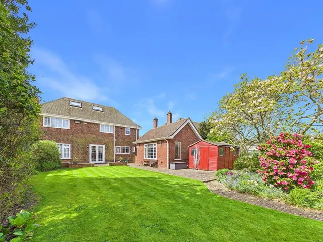 Photo 2 — Baldric Road, Folkestone, Kent, CT20