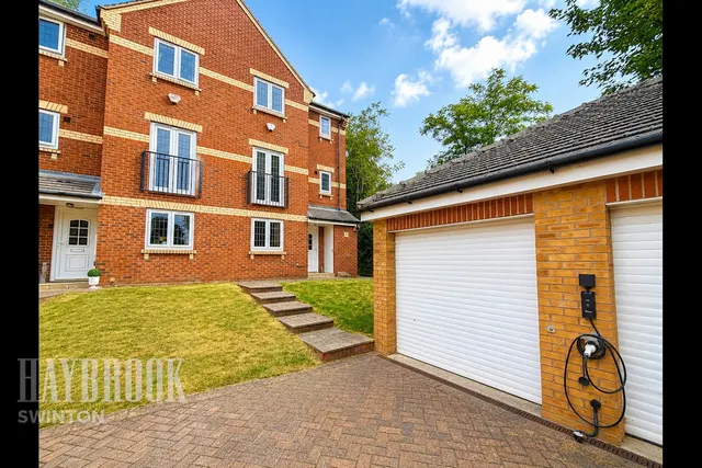 Rockingham Gardens, Moorgate, photo 1