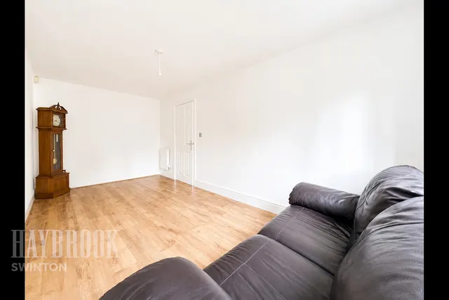 Rockingham Gardens, Moorgate, photo 3