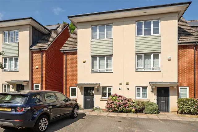 Blossom Drive, Orpington, BR6, photo 1