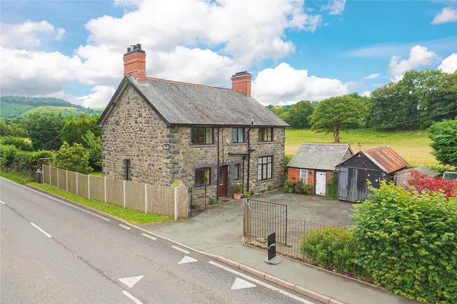 Carno, Caersws, Powys, SY17 5LT, photo 1