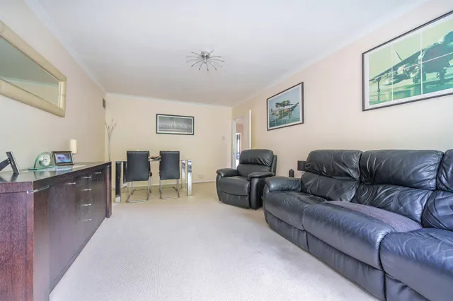 Photo 3 — Wellington Road, Enfield