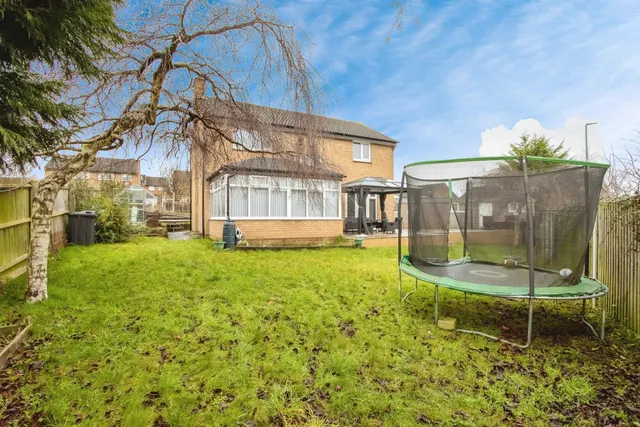 Walnut Close, Leeds, LS14, photo 3