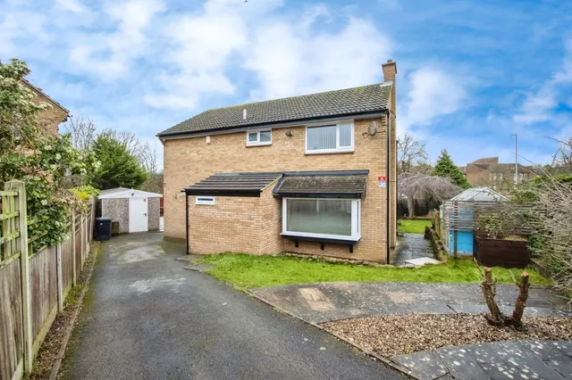 Walnut Close, Leeds, LS14, photo 1