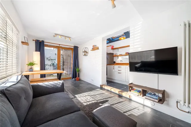 North Cross Road, East Dulwich, London, SE22, photo 1