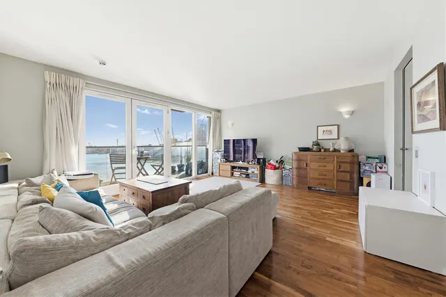 Fairmont Avenue, London, E14, photo 2