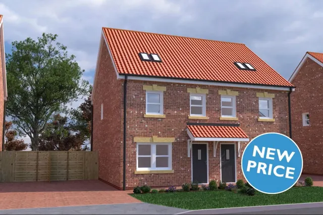 Kings Grove, Grimsby, DN32, photo 1