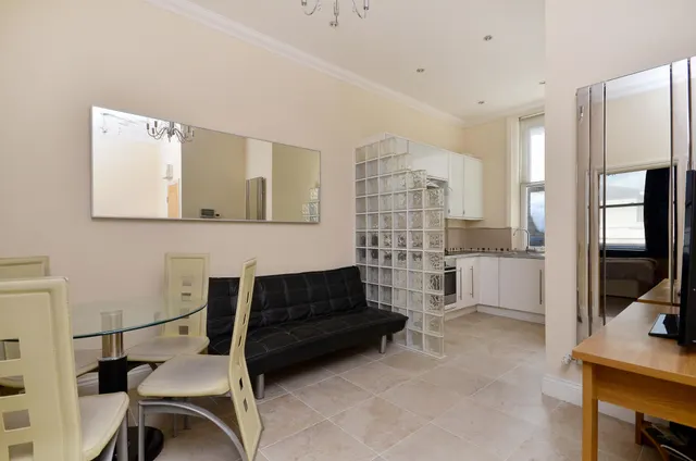 First Floor, 71 Westbourne Grove, London, photo 1