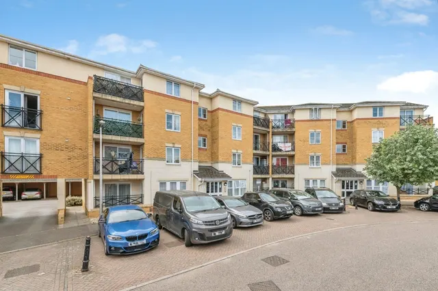 Sewell Close, Chafford Hundred, Grays, Essex, RM16, photo 1